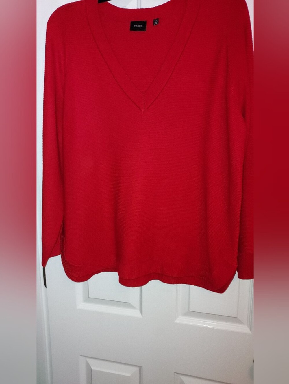 Cyrus Women's V-Neck Sweater in Vibrant Red